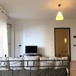 Διαμέρισμα Rue Ragusa #2a Howme *